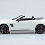 Mercedes AMG SL63 R231 Weiss GT Spirit 1:18 - image 3 of 6