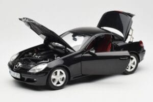 Mercedes SLK R171 Obsidian Schwarz Metallic Minichamps 1:18 B66962319 Metall – Bild 3 von 9