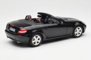 Mercedes SLK R171 Obsidian Schwarz Metallic Minichamps 1:18 B66962319 Metall – Bild 4 von 9