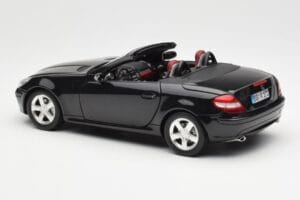 Mercedes SLK R171 Obsidian Schwarz Metallic Minichamps 1:18 B66962319 Metall – Bild 8 von 9
