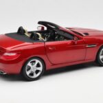Mercedes SLK R172 Designo Zirkon Rot Minichamps 1:18 - image 3 of 8