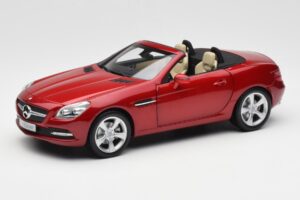 Mercedes SLK R172 Designo Zirkon Rot Minichamps 1:18