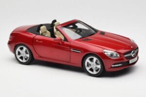 Mercedes SLK R172 Designo Zirkon Rot Minichamps 1:18 B66960513 Metall – Bild 6 von 8