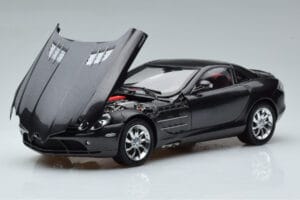 Mercedes SLR McLaren Schwarz CMC 1:18 M-045F Metall – Bild 2 von 10
