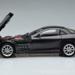 Mercedes SLR McLaren Schwarz CMC 1:18 - image 4 of 10