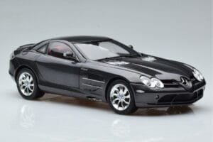 Mercedes SLR McLaren Schwarz CMC 1:18 M-045F Metall – Bild 6 von 10