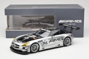 Mercedes SLS AMG GT3 #96 M. Hakkinen AMG Customer Sports 6 Hours of Zhuhai ILMC 2011 Minichamps 1:18 B66960197 Metall – Bild 6 von 6