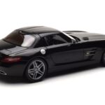 Mercedes SLS AMG Obsidian Schwarz Metallic Minichamps 1:18 - image 3 of 7
