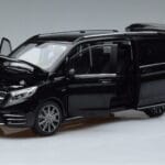 Mercedes V-Class W447 V260L Schwarz Mercedes 1:18 QALCN89911150 Metall - image 2 of 8
