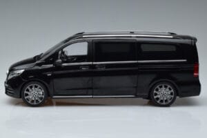 Mercedes V-Class W447 V260L Schwarz OEM 1:18 QALCN89911150 Metall – Bild 4 von 8