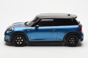 Mini Cooper S F56 Island Blau Otto 1:18 OT982 Resin – Bild 3 von 6