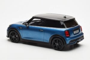Mini Cooper S F56 Island Blau Otto 1:18 OT982 Resin – Bild 5 von 6