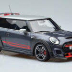 Mini John Cooper Works GP F56 Grau Otto 1:18 - image 4 of 6