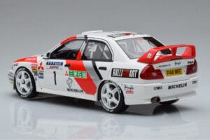 Mitsubishi Lancer Evo 4 T. Makinen / S. Harjanne Rally Catalunya 1997 Otto 1:18 OT409 Resin – Bild 5 von 6