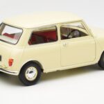 Morris Mini Minor Weiss Kyosho 1:18 - image 3 of 8