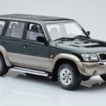 Nissan Patrol GR Y61 Grün Otto 1:18 - image 3 of 5