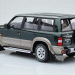 Nissan Patrol GR Y61 Grün Otto 1:18 - image 4 of 5