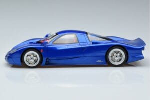 Nissan R390 GT1 Road Car GT Spirit 1:18 GT403 Resin – Bild 3 von 6