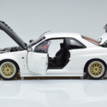 Nissan Skyline GT-R R34 Nismo Z-Tune Weiss MotorHelix 1:18 - image 4 of 11