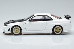 Nissan Skyline GT-R R34 Nismo Z-Tune Weiss MotorHelix 1:18 M83407 Metall – Bild 5 von 11