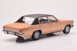 Opel Diplomat B Beige Metallic MCG 1:18 MCG18335 Metall – Bild 2 von 6