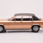 Opel Diplomat B Beige Metallic MCG 1:18 - image 3 of 6