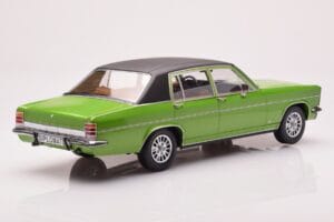Opel Diplomat B Grün Metallic MCG 1:18 MCG18337 Metall – Bild 2 von 6