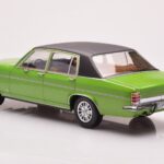 Opel Diplomat B Grün Metallic MCG 1:18 - image 5 of 6