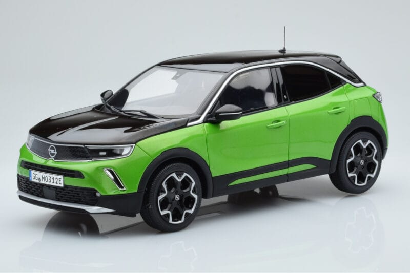 Opel Mokka-e GS Line Matcha Grün Otto 1:18