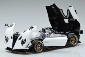 Pagani Zonda HP Barchetta Carbon Fiber Weiss LCD 1:18 LCD18009-WH Metall – Bild 2 von 9