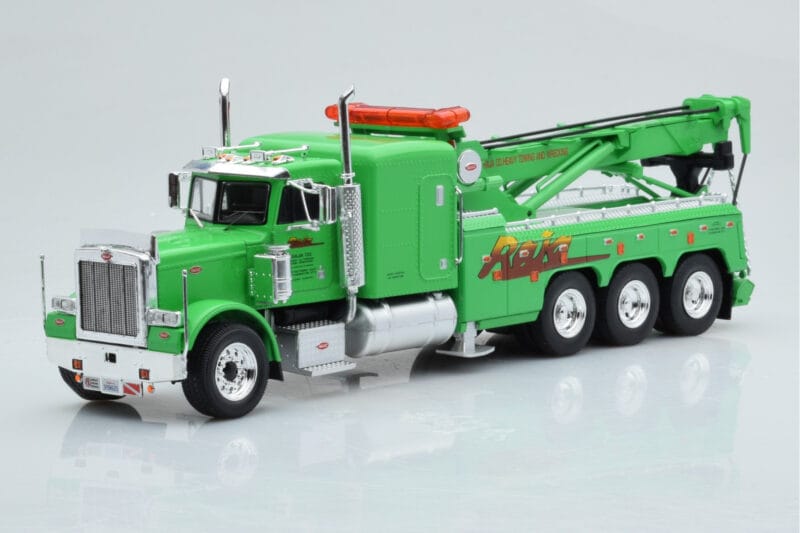 Peterbilt 359 Wrecker Road Service Grün IXO 1:43