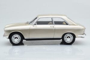 Peugeot 204 Coupe Beige Otto 1:18 OT1024 Resin – Bild 3 von 6