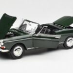 Peugeot 404 Cabriolet Antique Green Limitierte Auflage Norev 1:18 - image 2 of 8