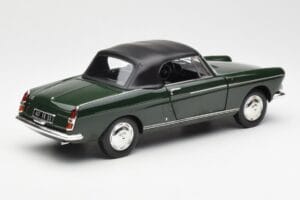 Peugeot 404 Cabriolet Antique Green Limitierte Auflage Norev 1:18 184829 Metall – Bild 3 von 8