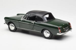 Peugeot 404 Cabriolet Antique Green Limitierte Auflage Norev 1:18 184829 Metall – Bild 7 von 8