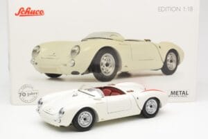Porsche 550 Spyder 70 Jahre Edition Weiss Schuco 1:18 450033300 Metall – Bild 8 von 8