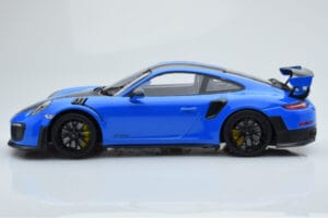 Porsche 911 GT2 RS 991.2 Weissach Package Blau Schwarze Magnesiumfelgen Minichamps 1:18 153068316 Metall – Bild 3 von 6
