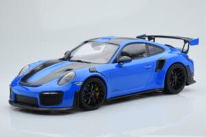 Porsche 911 GT2 RS 991.2 Weissach Package Blau Schwarze Magnesiumfelgen Minichamps 1:18