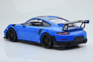 Porsche 911 GT2 RS 991.2 Weissach Package Blau Schwarze Magnesiumfelgen Minichamps 1:18 153068316 Metall – Bild 5 von 6
