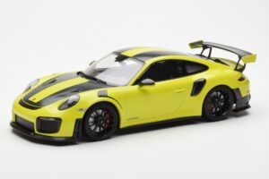 Porsche 911 991.2 GT2 RS Hellgrün Mit Schwarzen Magnesium-Felgen Minichamps 1:18