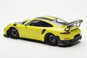 Porsche 911 991.2 GT2 RS Hellgrün Mit Schwarzen Magnesium-Felgen Minichamps 1:18 155068300 Metall – Bild 5 von 6