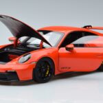 Porsche 911 992 GT3 Orange Norev 1:18 187300 Metall - image 2 of 7