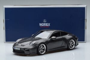 Porsche 911 992 GT3 Touring Package Grau Norev 1:18 187305 Metall – Bild 7 von 7