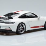 Porsche 911 992 GT3 Weiss Norev 1:18 - image 3 of 7