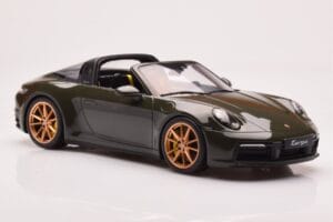 Porsche 911 992 Targa 4S Olivgrün GT Spirit 1:18 GT438 Resin – Bild 4 von 6