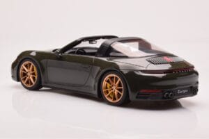 Porsche 911 992 Targa 4S Olivgrün GT Spirit 1:18 GT438 Resin – Bild 5 von 6