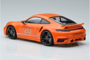 Porsche 911 992 Turbo S China 20th Anniversary Orange Minichamps 1:18 155069171 Metall – Bild 5 von 6
