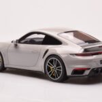 Porsche 911 992 Turbo S Crayon Grau GT Spirit 1:18 - image 5 of 6