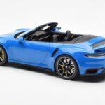 Porsche 911 992 Turbo S Shark Blau GT Spirit 1:18 - image 5 of 6