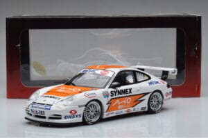 Porsche 911 996 GT3 R #1 C. Kwan Carrera Cup Asia 2004 AUTOart 1:18 80487 Metall – Bild 7 von 7